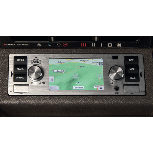 LR114720 - Land Rover Classic Infotainment System in Silver