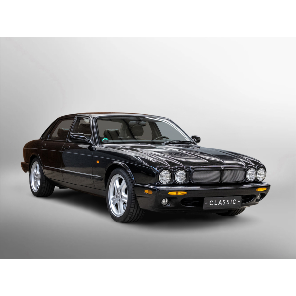 2001 Jaguar XJR